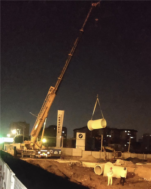 泰宁县“弯臂矫正”—— 吊车的 “形变补偿” 技术